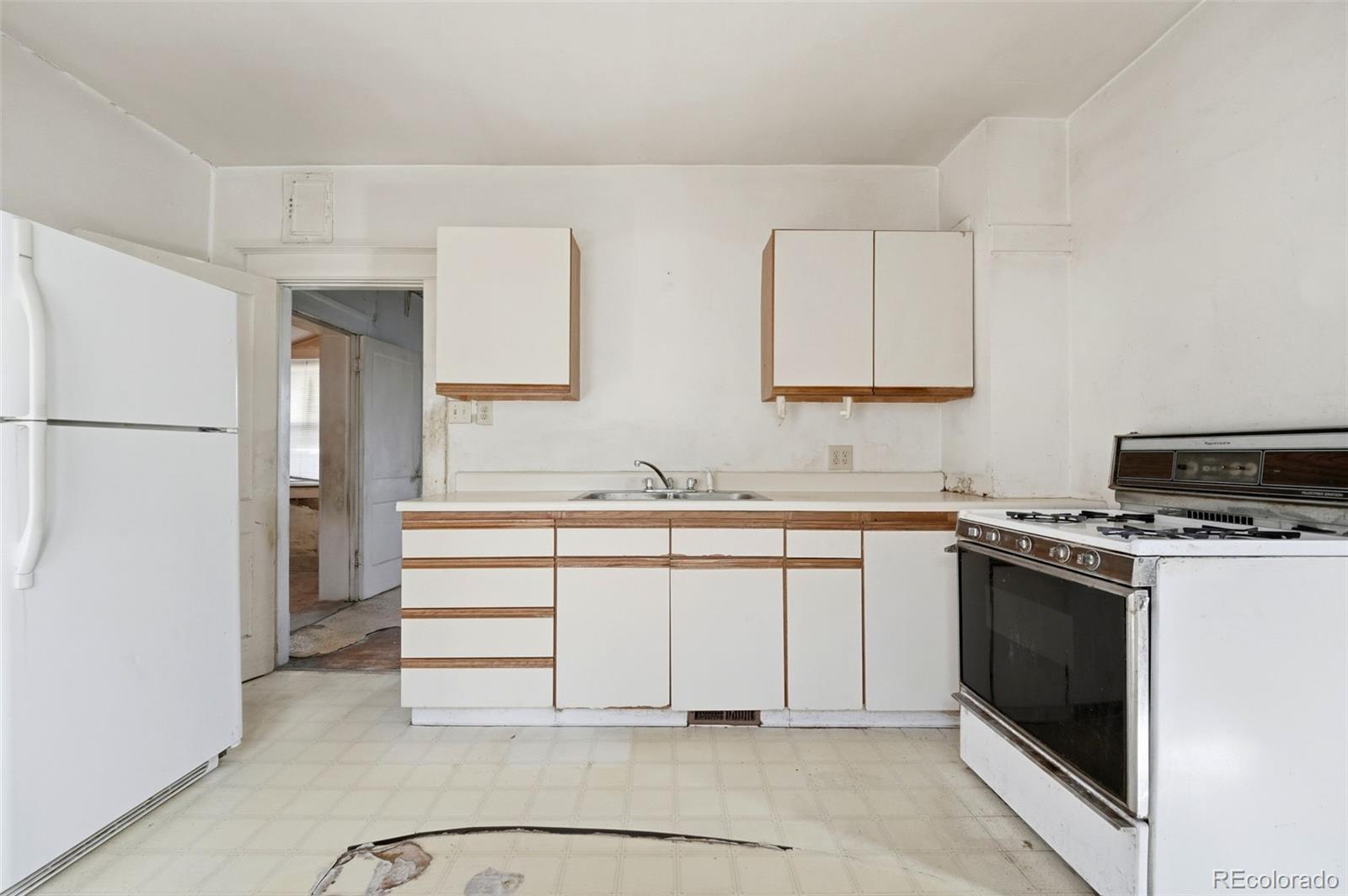 MLS Image #7 for 1921 s marion street,denver, Colorado