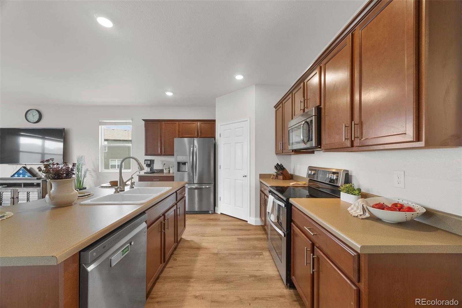 MLS Image #8 for 514  gallo street,lochbuie, Colorado