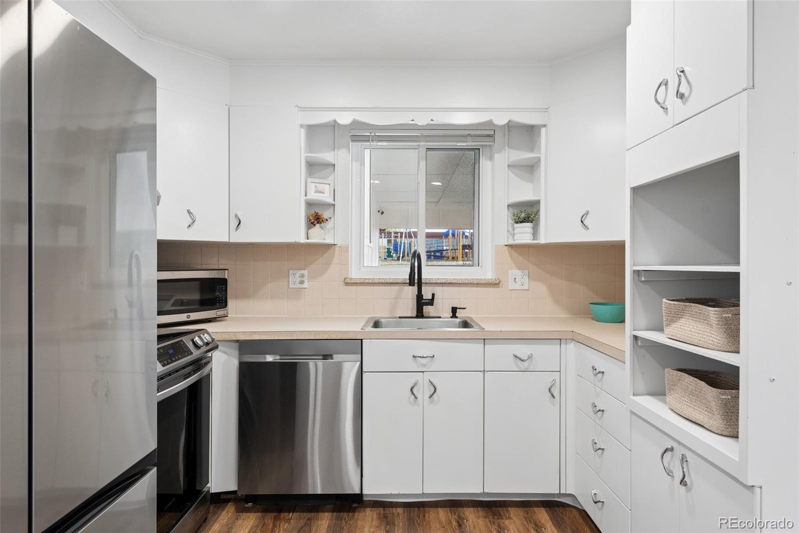MLS Image #10 for 3148 e maplewood avenue,centennial, Colorado