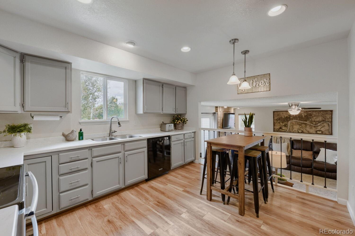 MLS Image #5 for 7977 w morraine drive,littleton, Colorado
