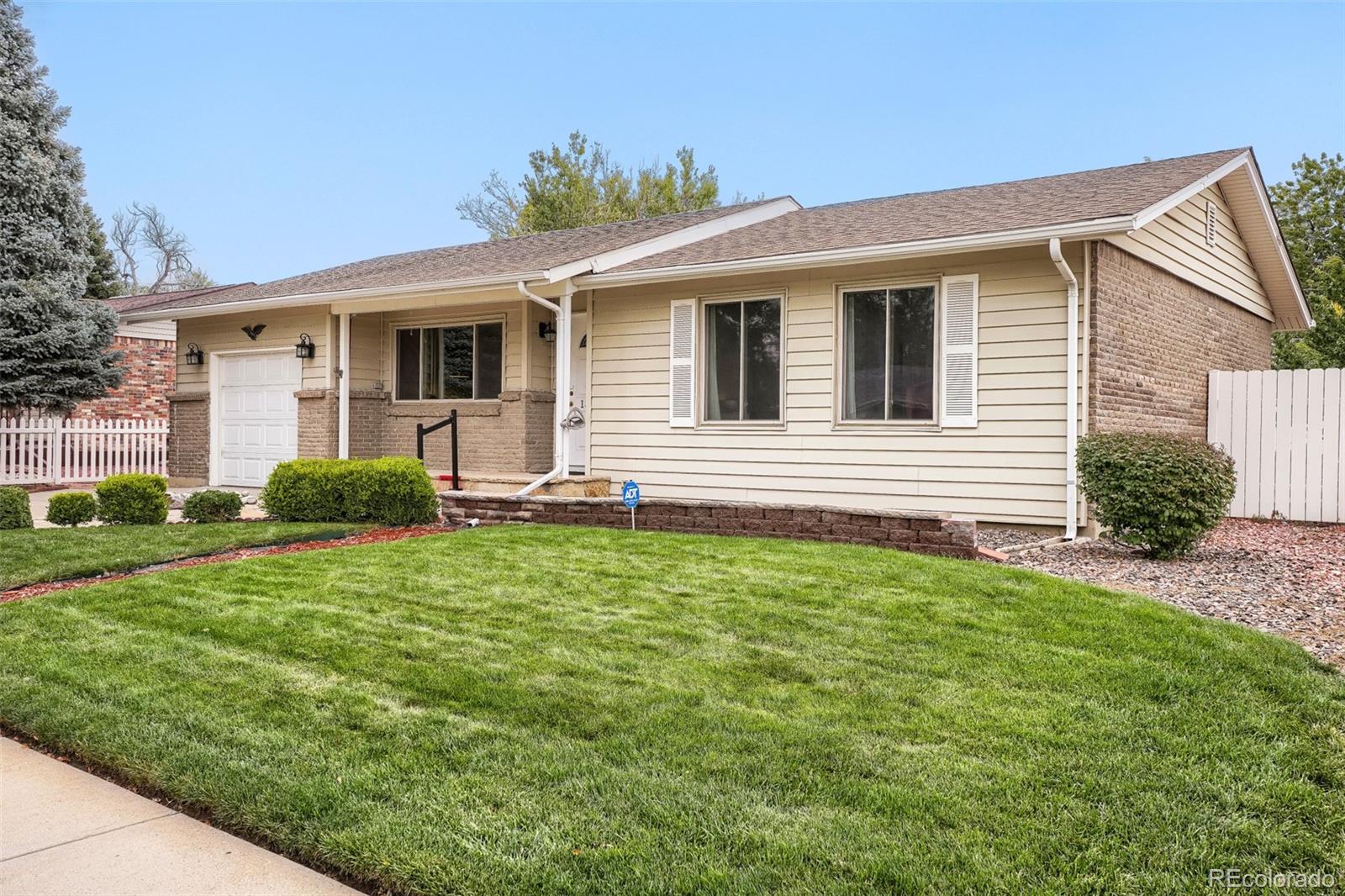 MLS Image #3 for 13580 e exposition avenue,aurora, Colorado