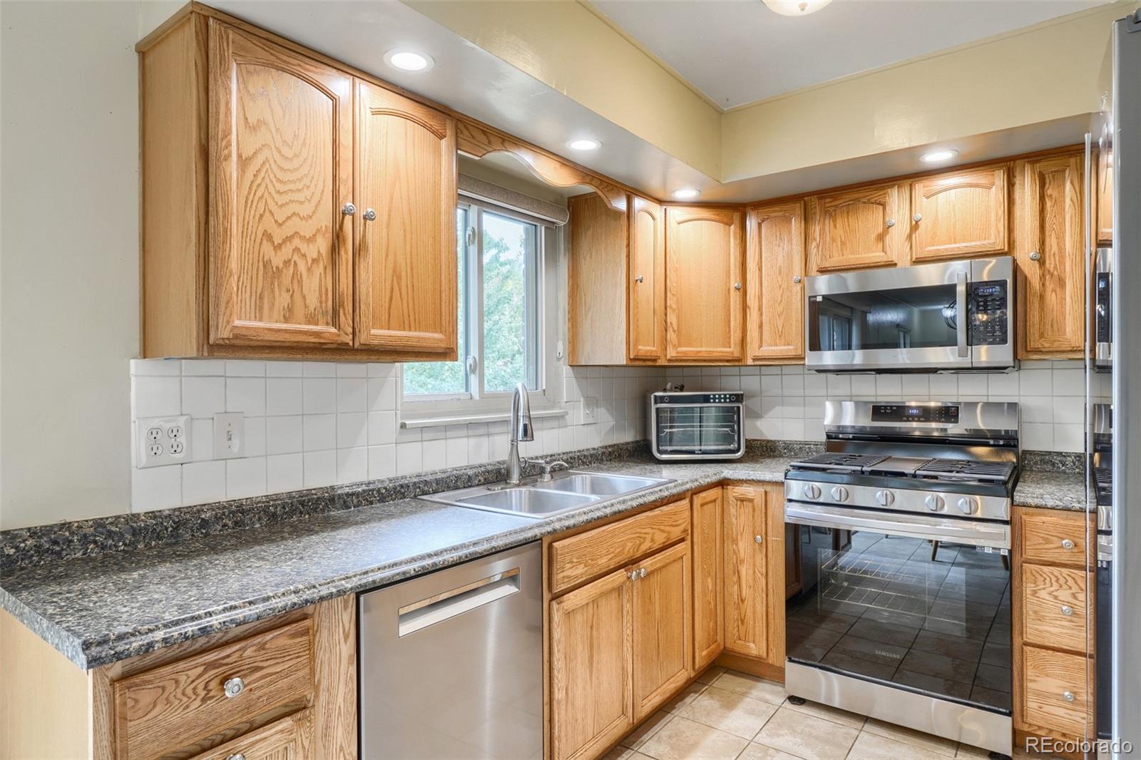 MLS Image #9 for 13580 e exposition avenue,aurora, Colorado