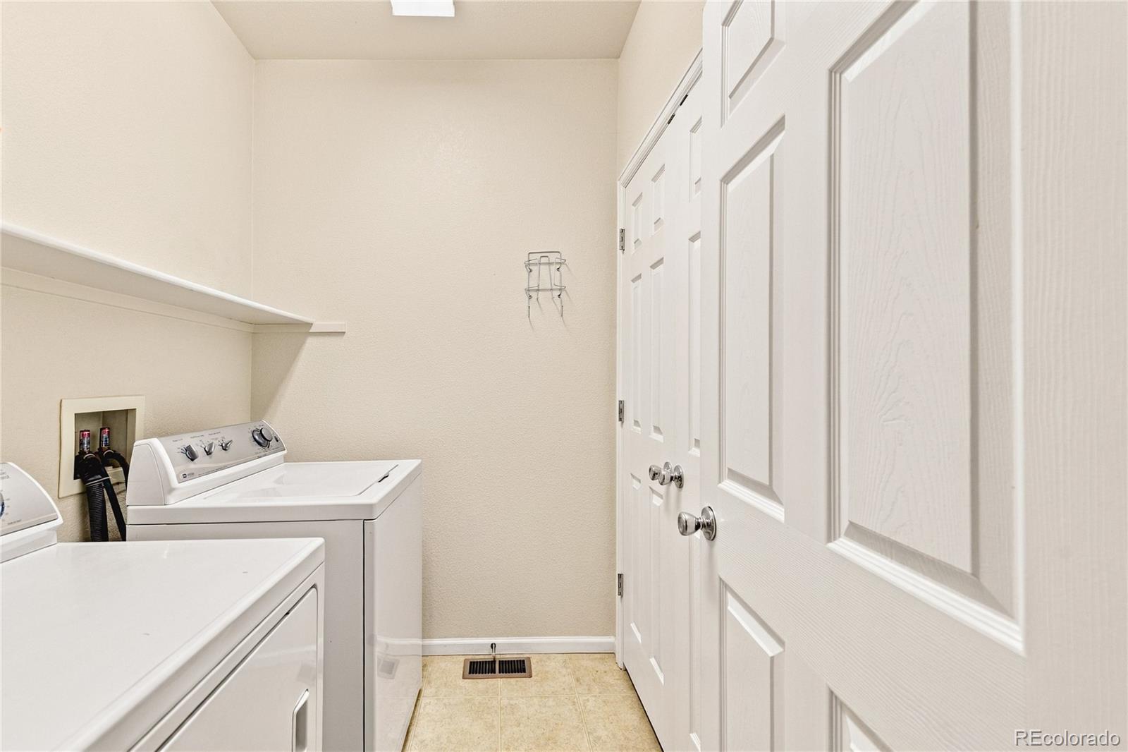 MLS Image #17 for 10007  martin luther king boulevard 101,denver, Colorado