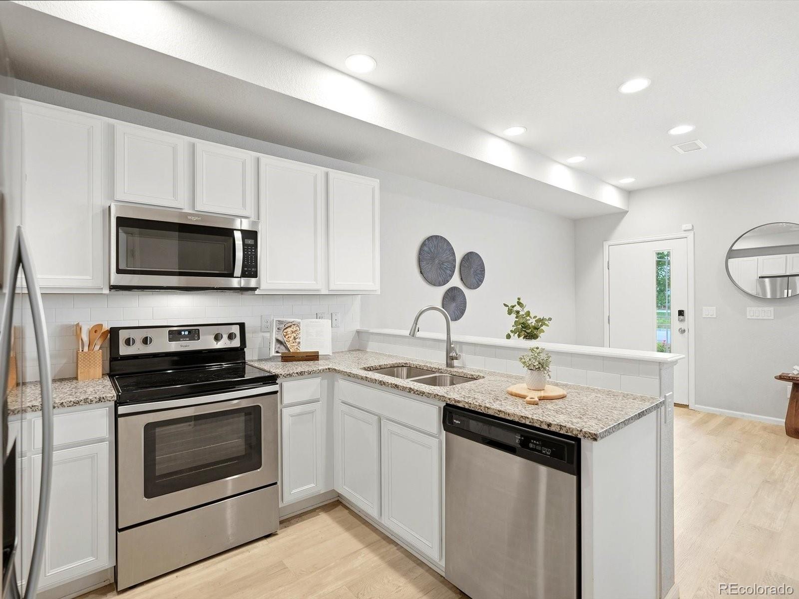 MLS Image #12 for 16035 e elk place,denver, Colorado