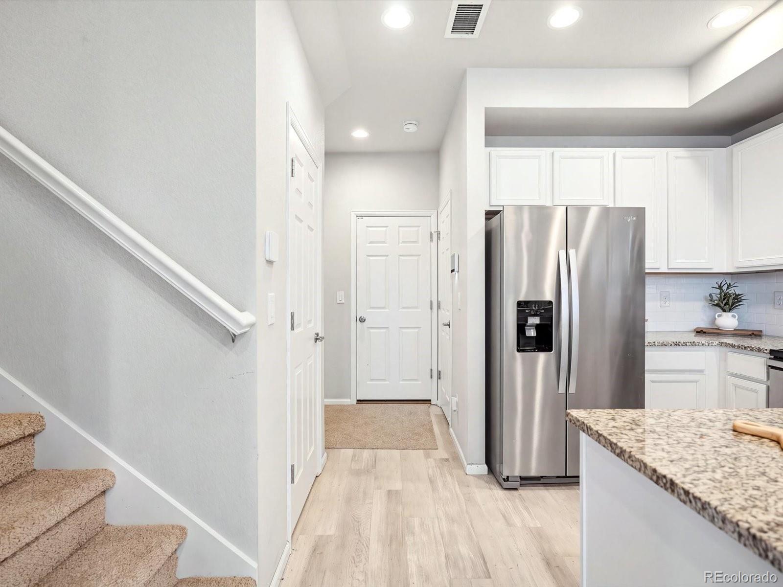 MLS Image #14 for 16035 e elk place,denver, Colorado