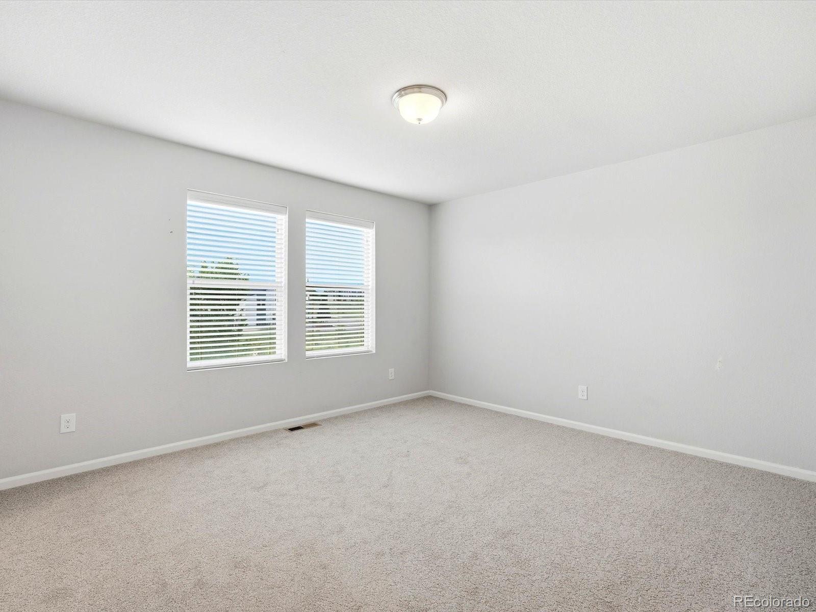 MLS Image #17 for 16035 e elk place,denver, Colorado