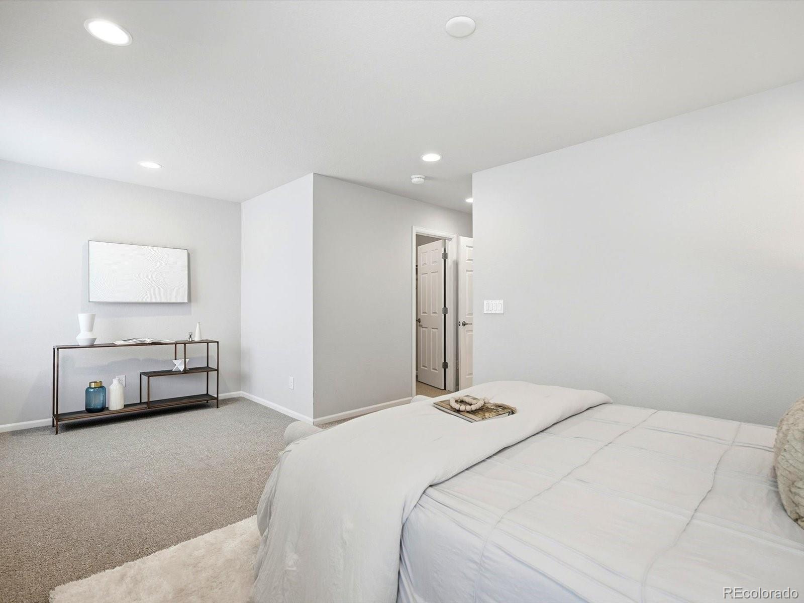 MLS Image #29 for 16035 e elk place,denver, Colorado