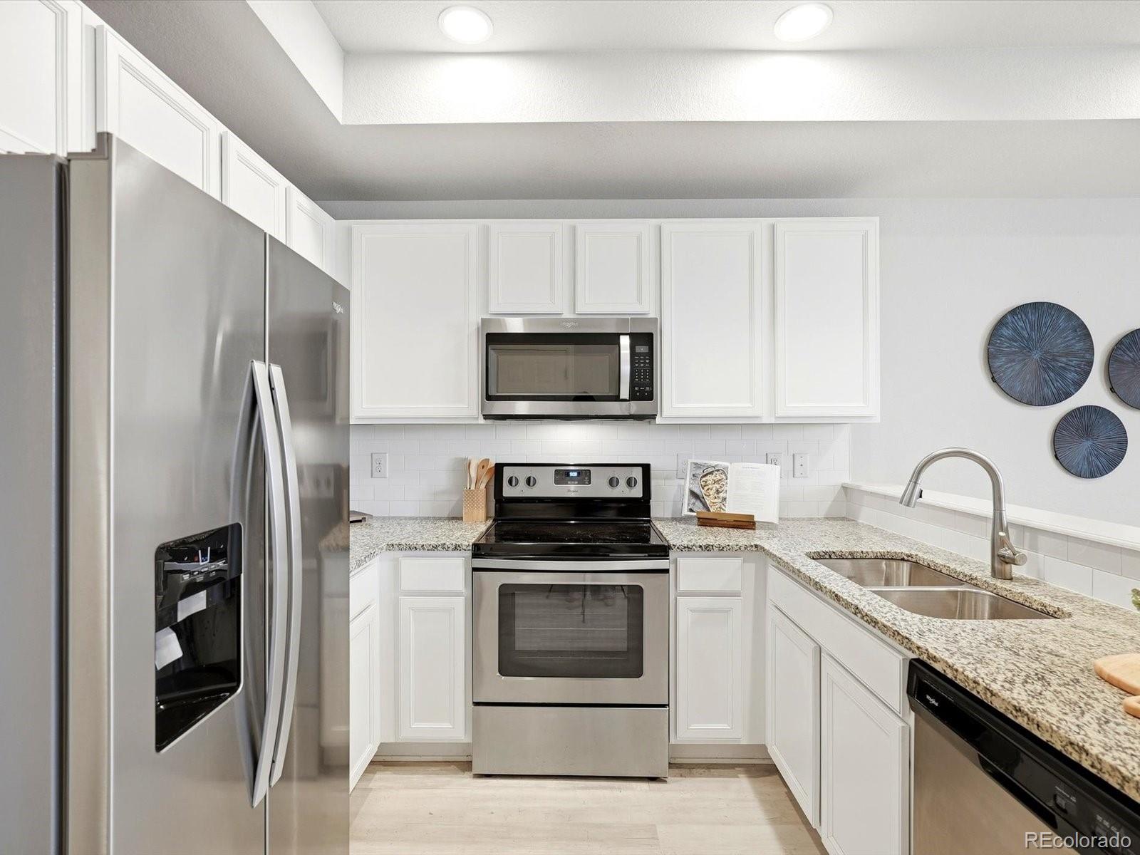 MLS Image #7 for 16035 e elk place,denver, Colorado