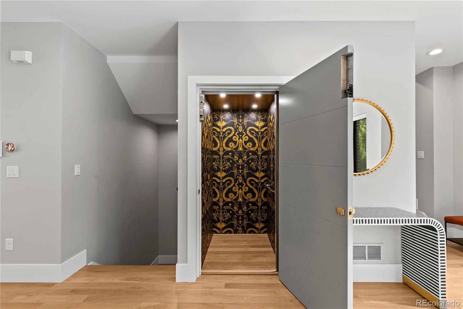 MLS Image #14 for 471  clayton street,denver, Colorado