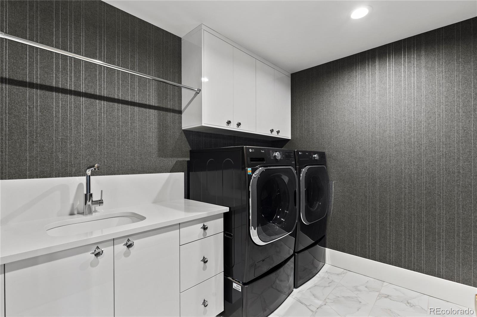 MLS Image #23 for 471  clayton street,denver, Colorado