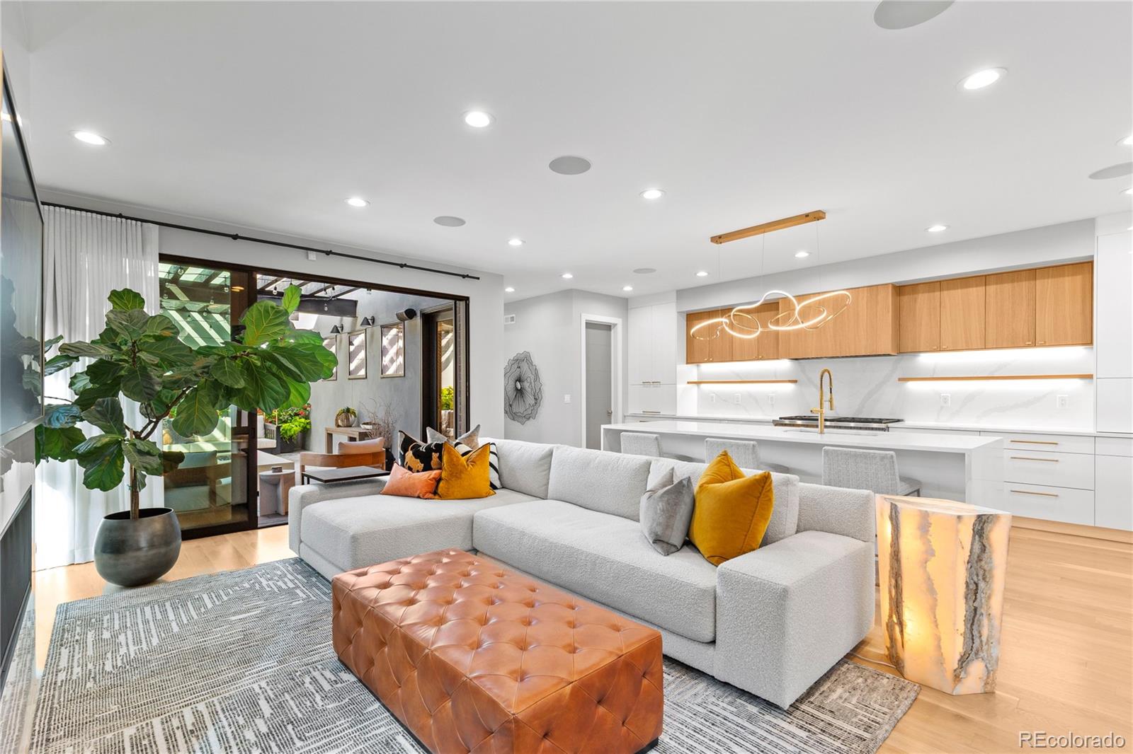 MLS Image #5 for 471  clayton street,denver, Colorado