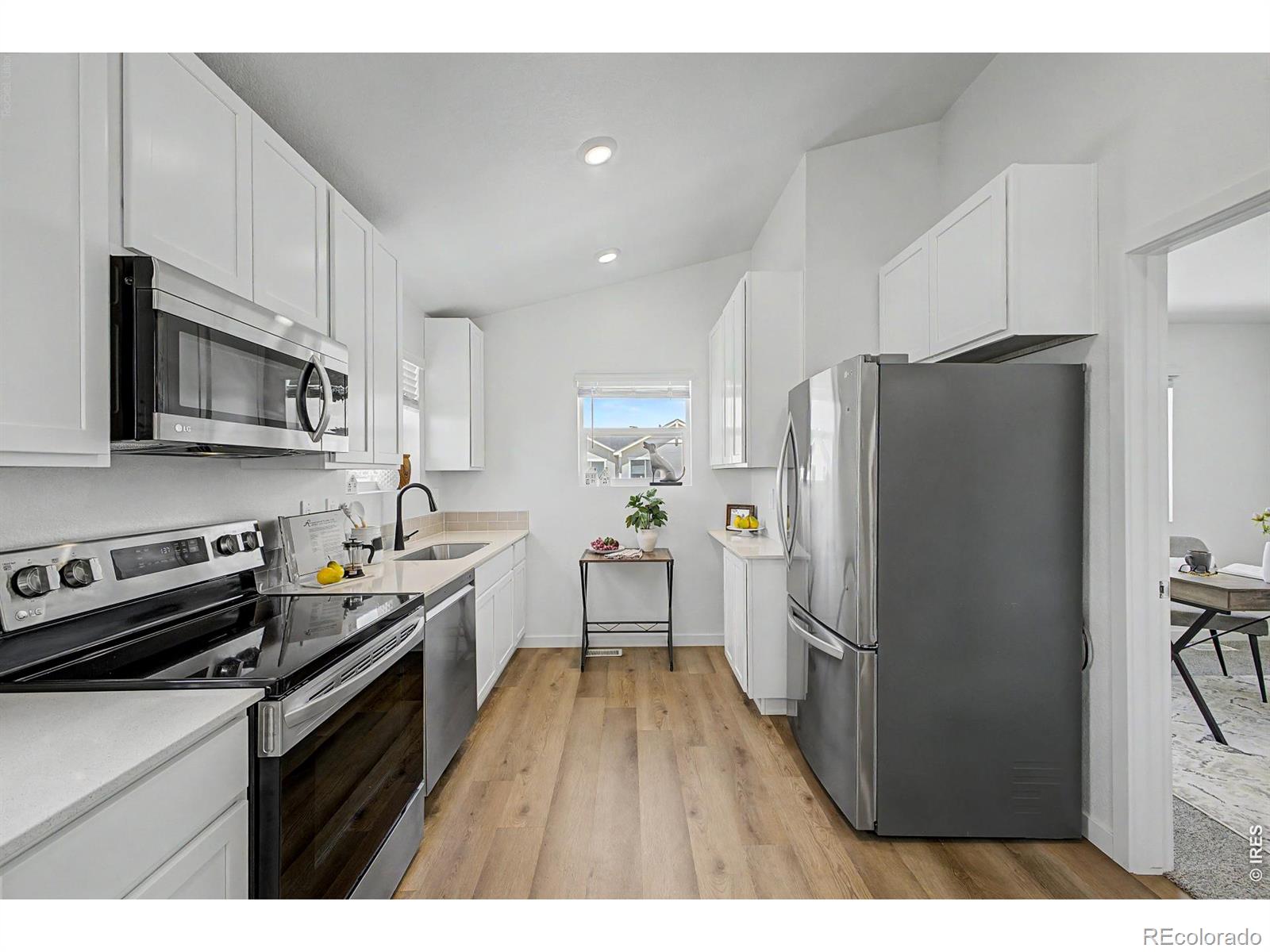 MLS Image #12 for 533  condor way,johnstown, Colorado