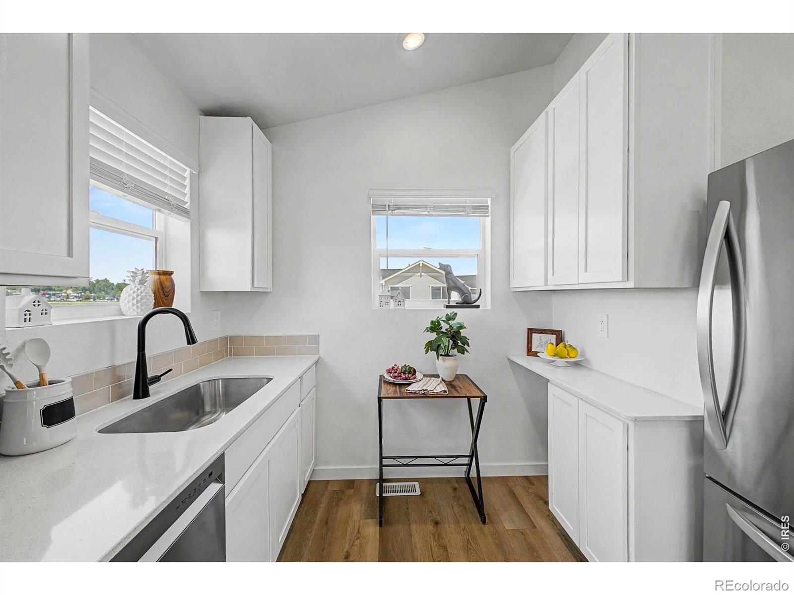MLS Image #15 for 533  condor way,johnstown, Colorado