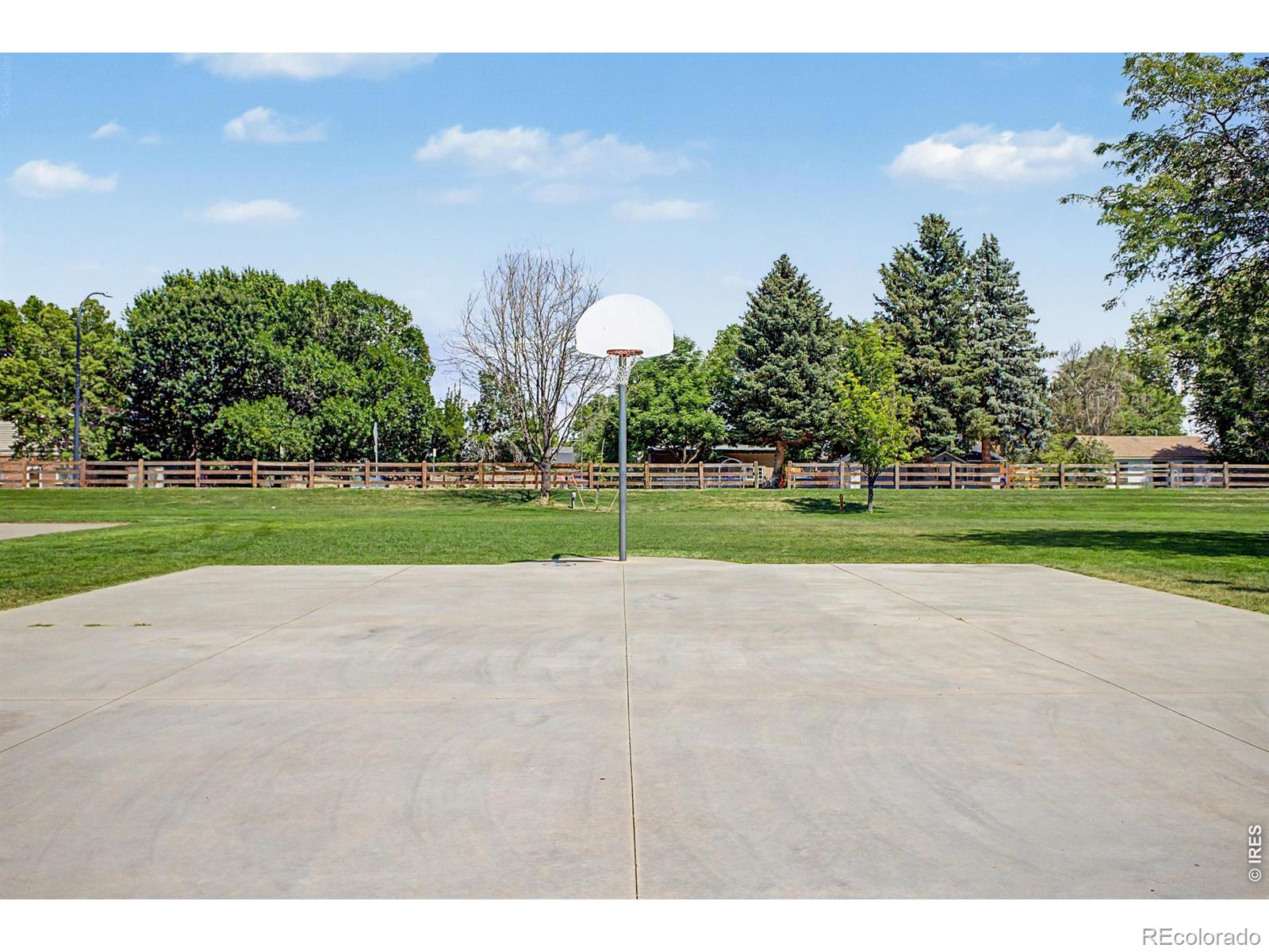 MLS Image #34 for 533  condor way,johnstown, Colorado