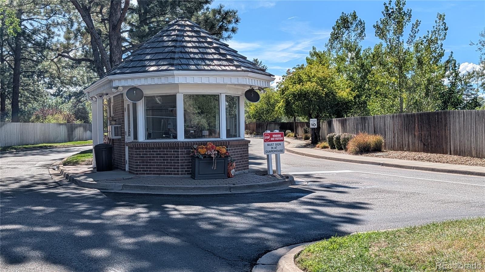 MLS Image #3 for 15358 e saratoga place,aurora, Colorado