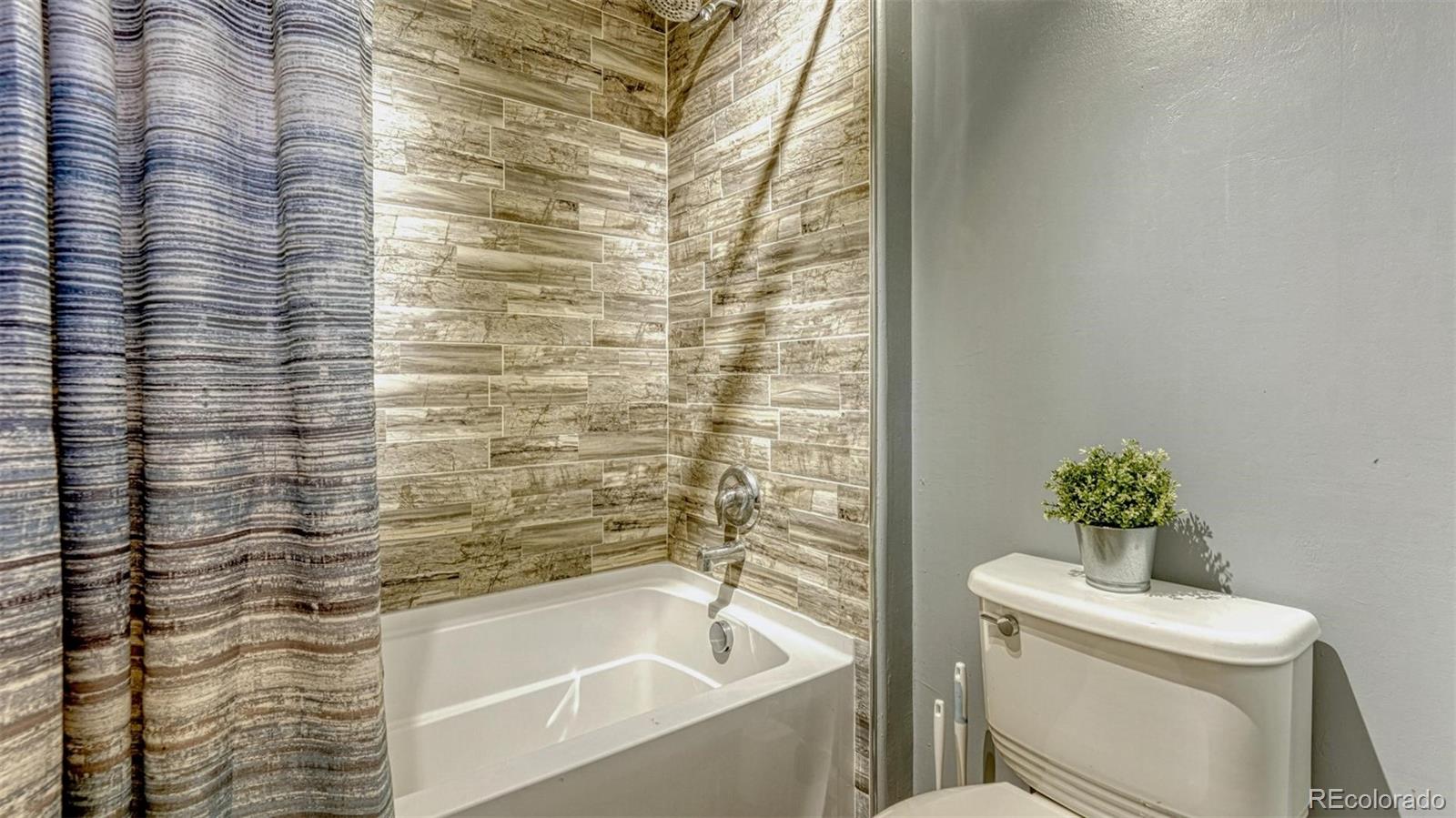 MLS Image #15 for 7620  sandy springs point,fountain, Colorado