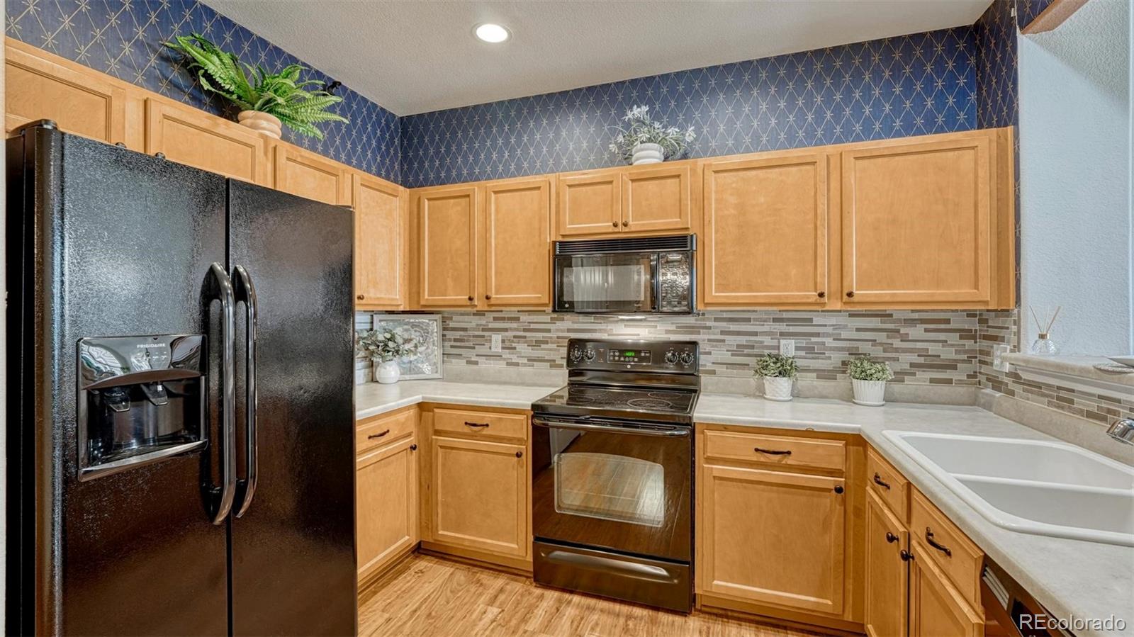 MLS Image #6 for 7620  sandy springs point,fountain, Colorado