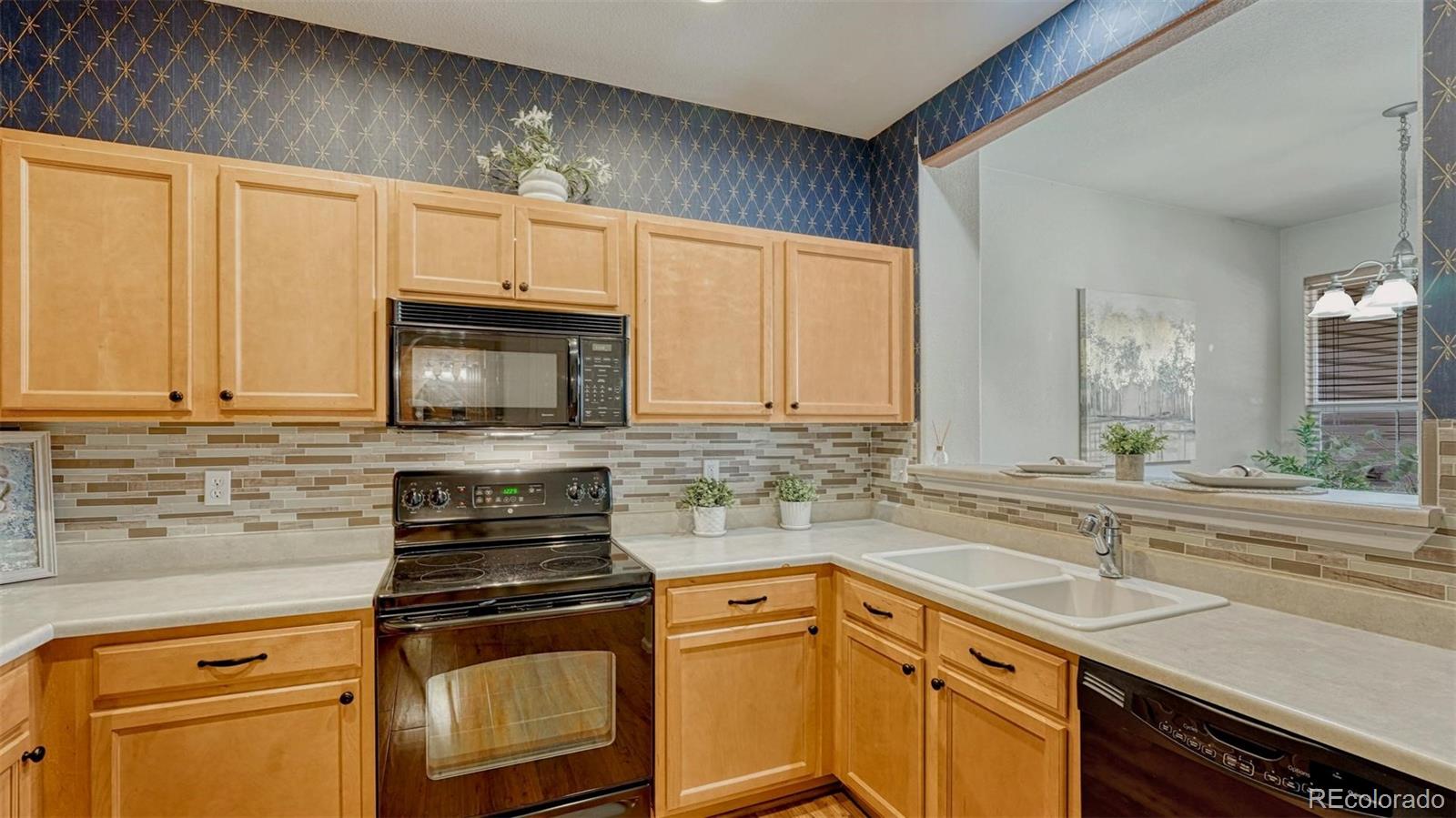 MLS Image #9 for 7620  sandy springs point,fountain, Colorado