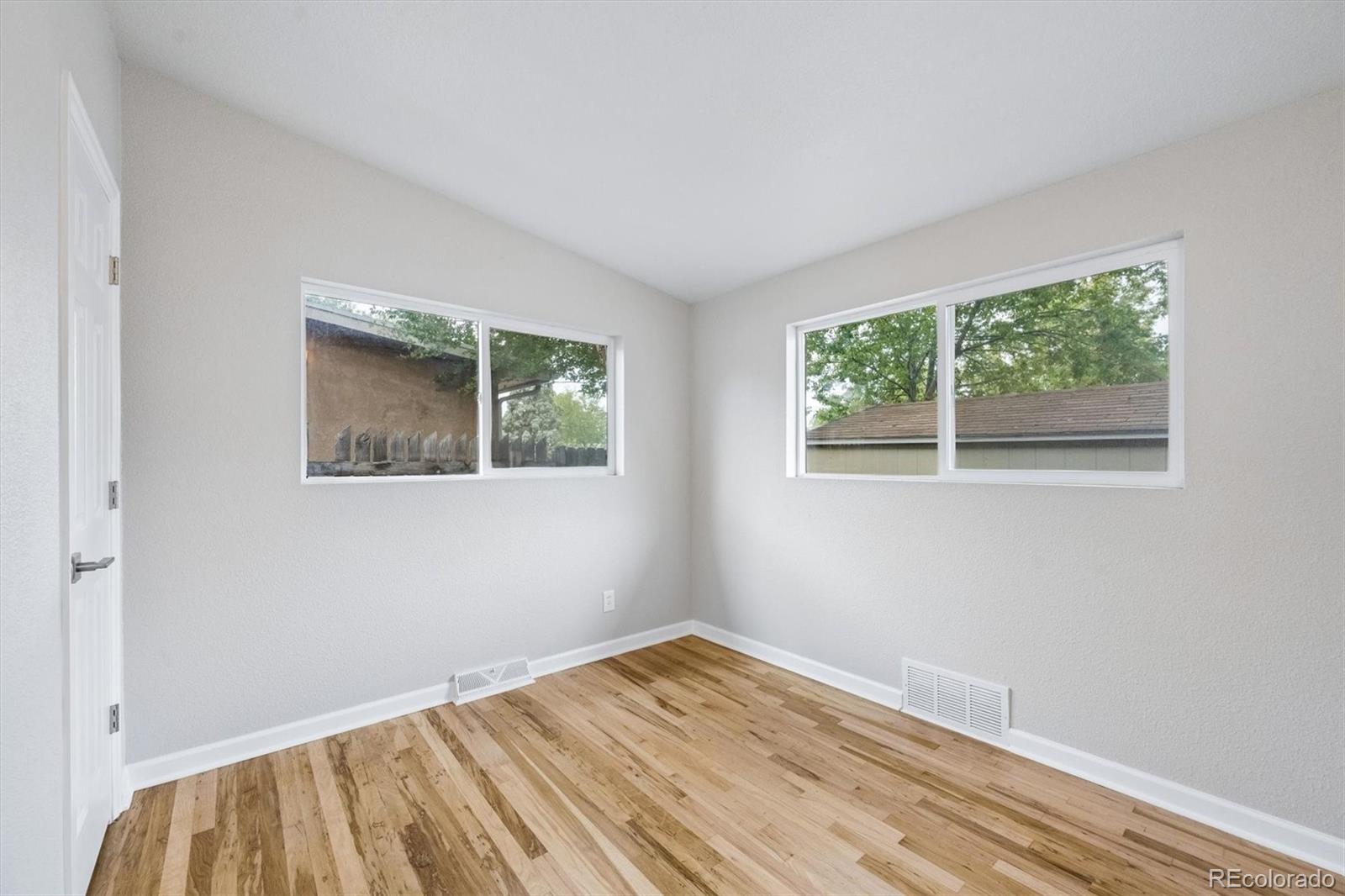 MLS Image #11 for 2201 w 56th place,denver, Colorado