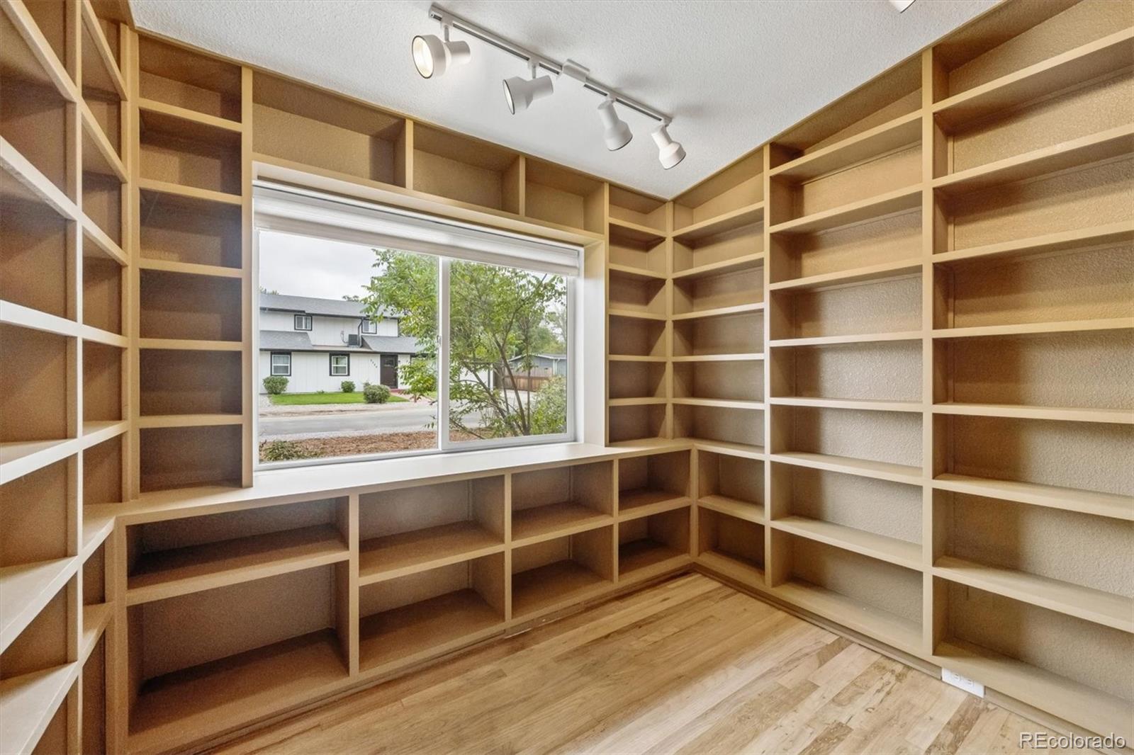 MLS Image #14 for 2201 w 56th place,denver, Colorado