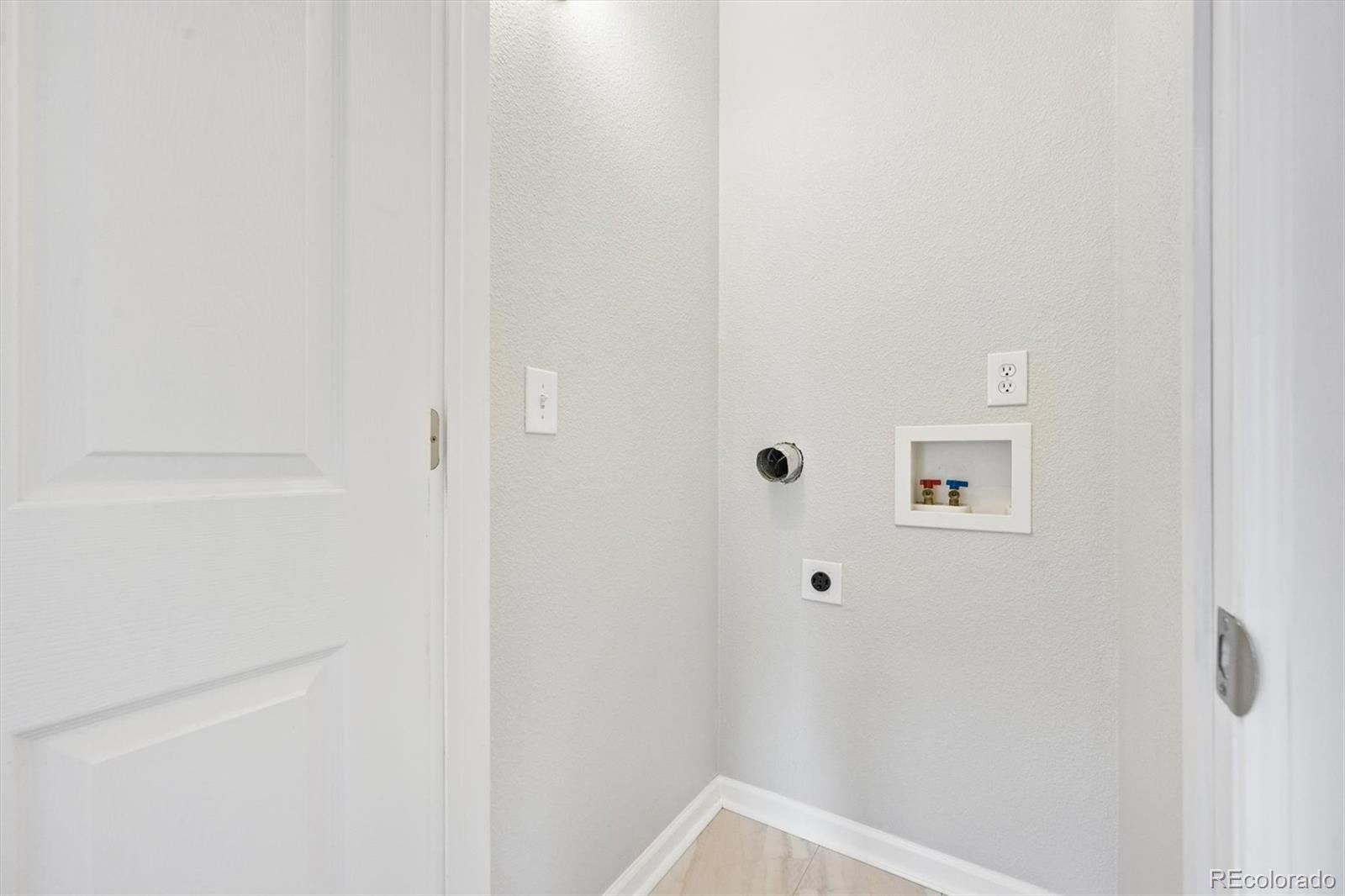 MLS Image #16 for 2201 w 56th place,denver, Colorado