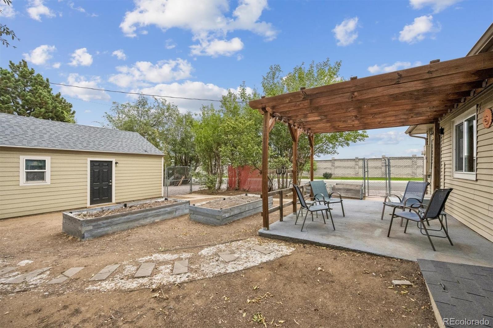 MLS Image #18 for 2201 w 56th place,denver, Colorado