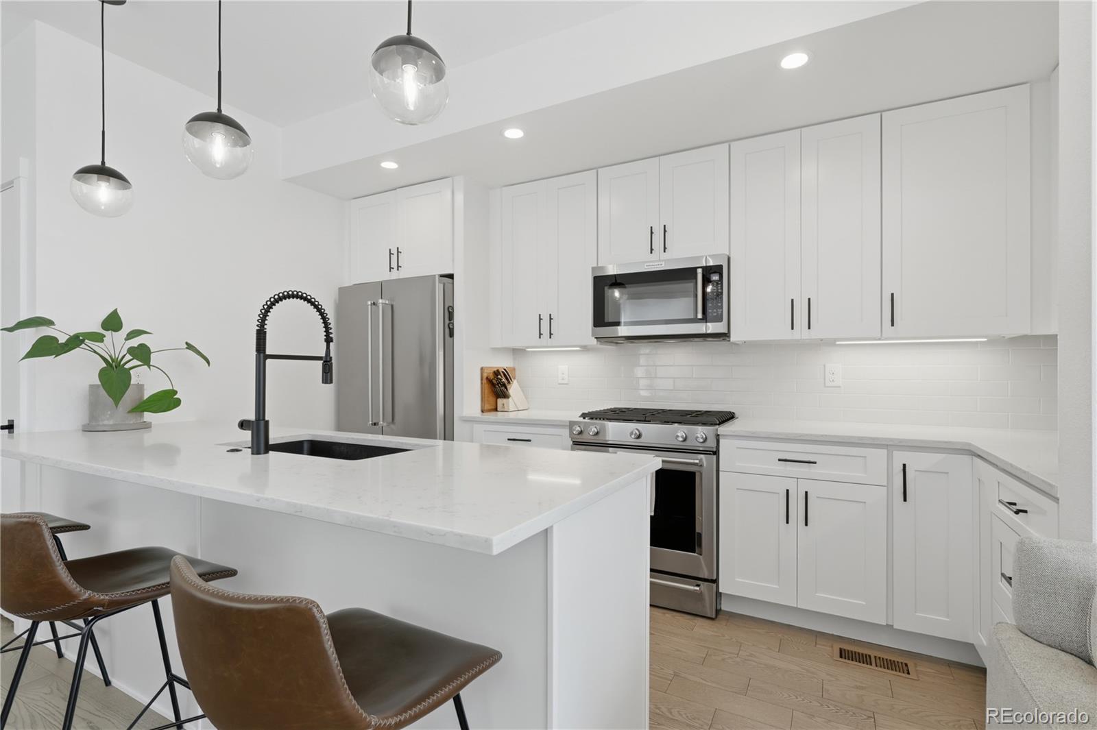 MLS Image #12 for 1368  yates street,denver, Colorado