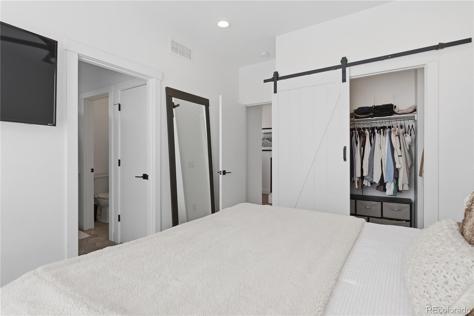MLS Image #21 for 1368  yates street,denver, Colorado