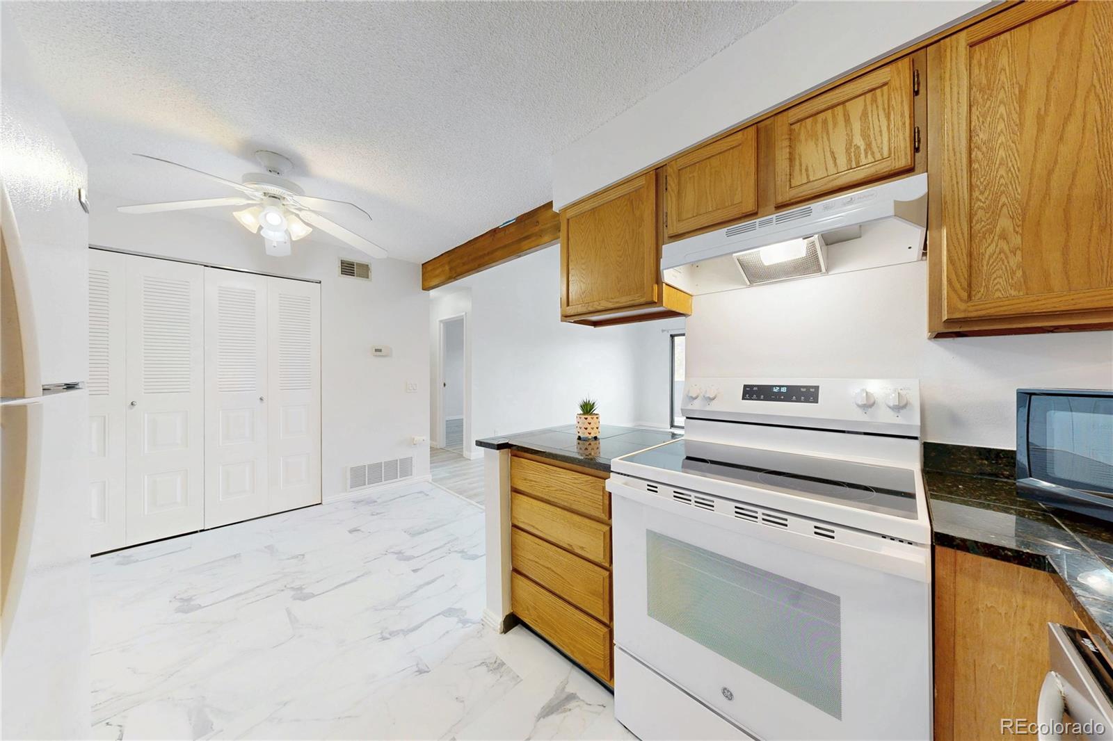 MLS Image #11 for 211  wright street 308,lakewood, Colorado