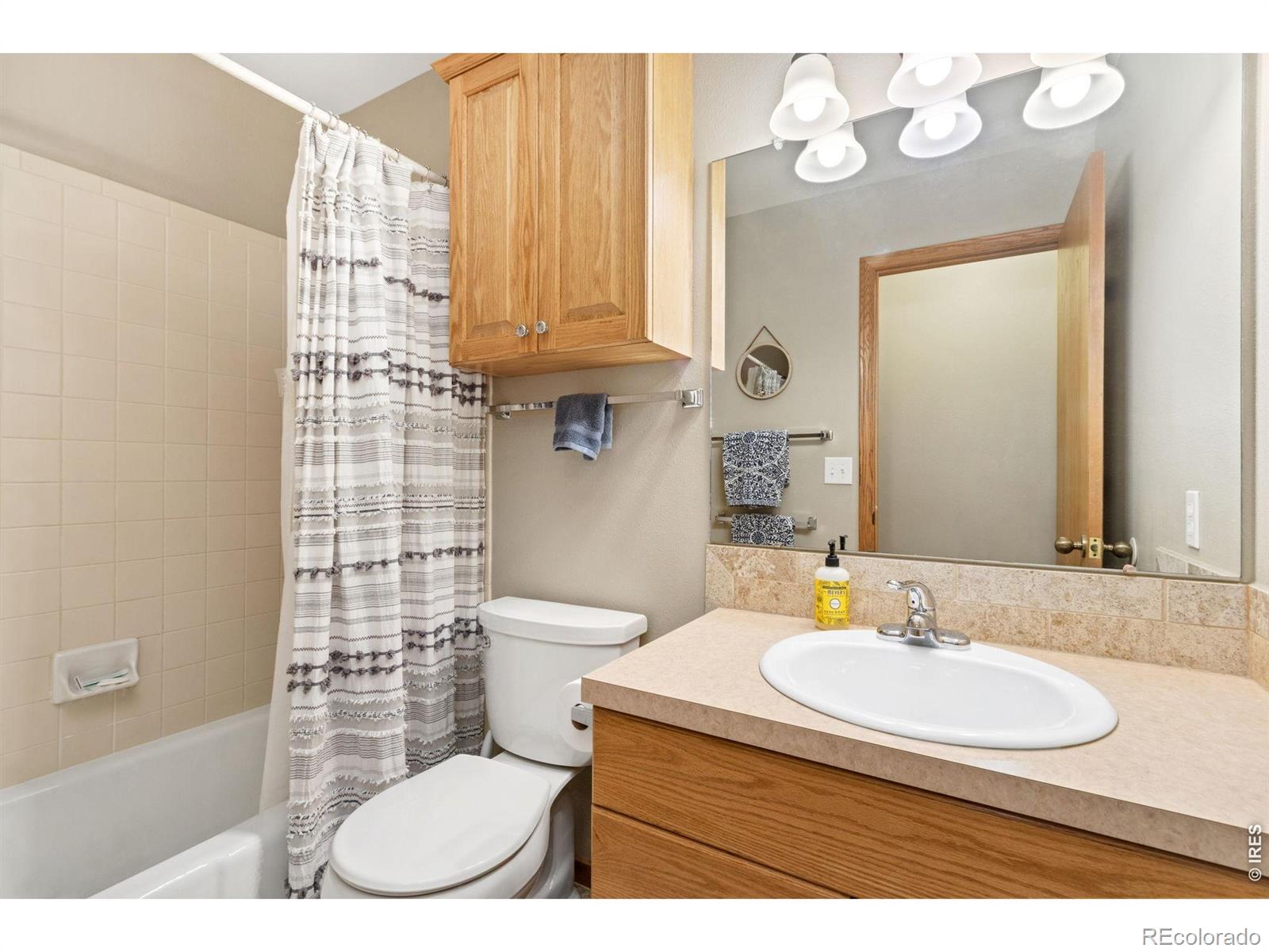 MLS Image #27 for 3355  oregon trail,fort collins, Colorado