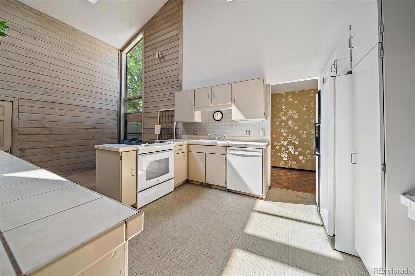 MLS Image #6 for 6305 w 6th avenue,lakewood, Colorado