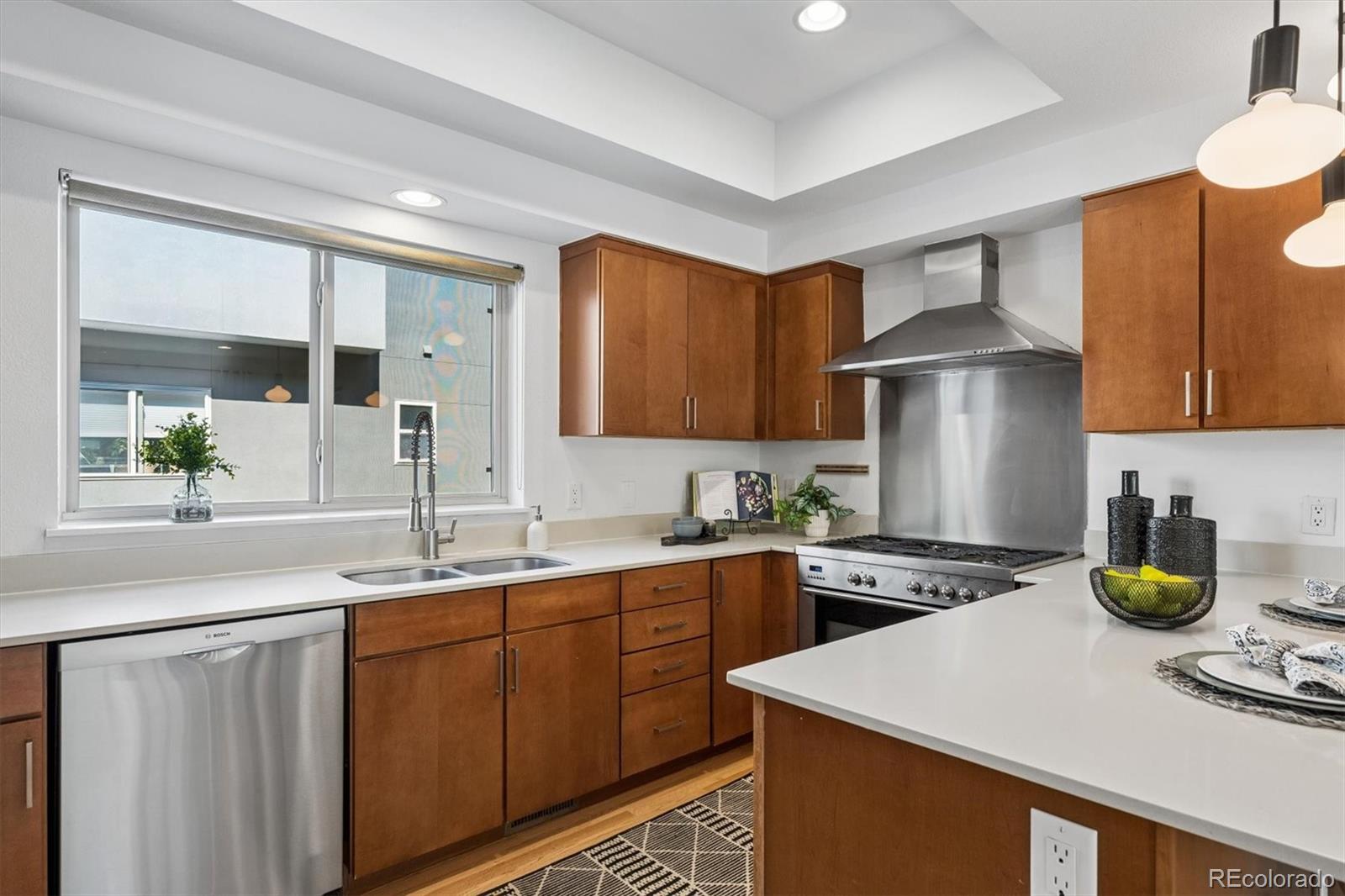 MLS Image #14 for 1616 n gilpin street,denver, Colorado