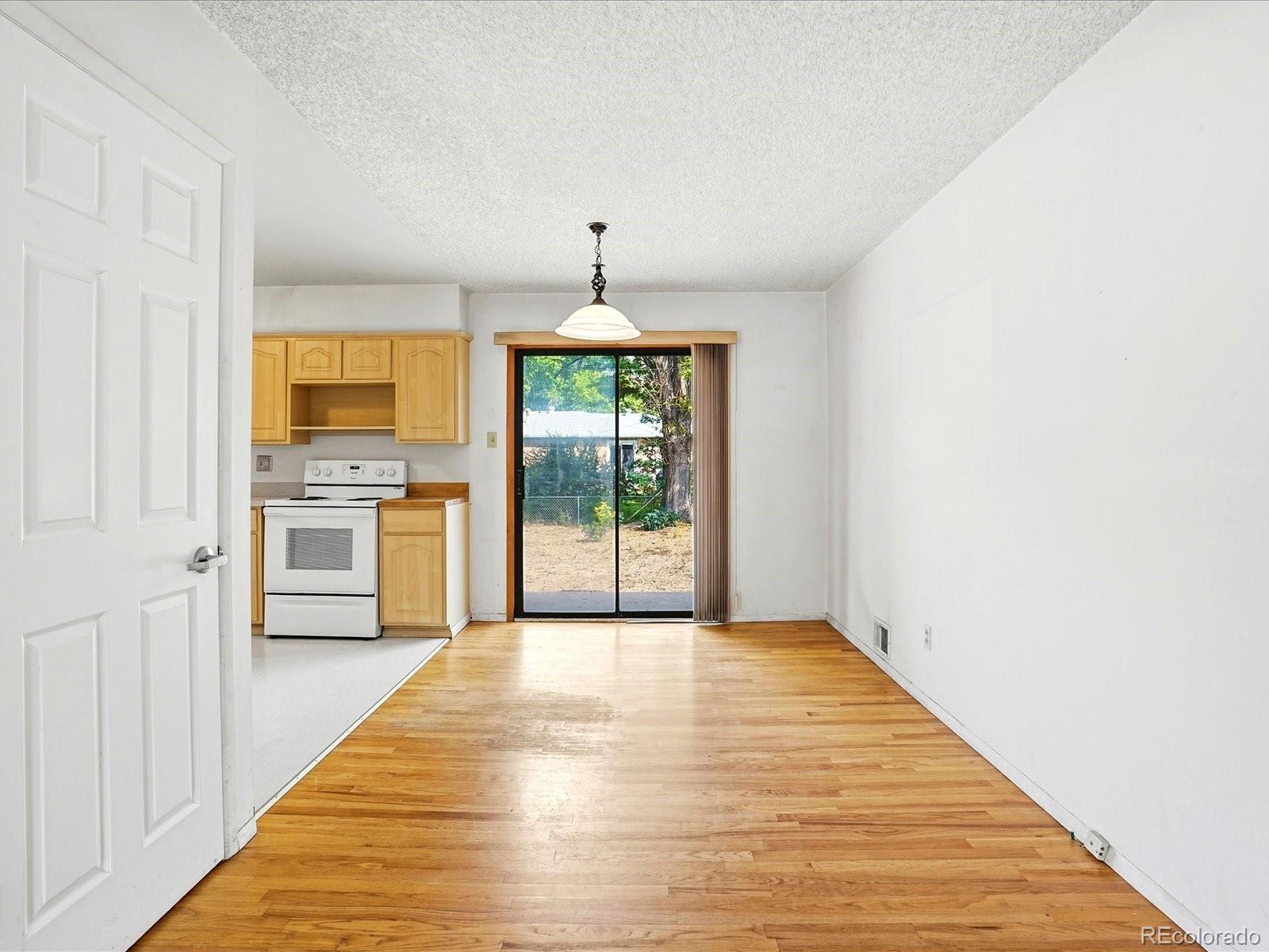 MLS Image #11 for 10191 w 64th avenue,arvada, Colorado