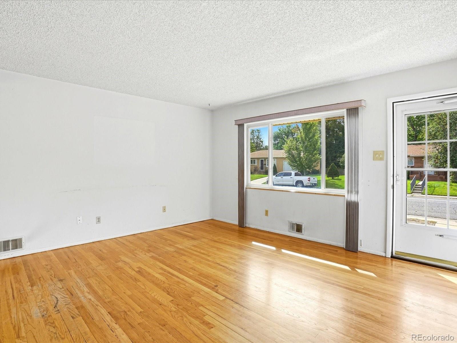 MLS Image #14 for 10191 w 64th avenue,arvada, Colorado
