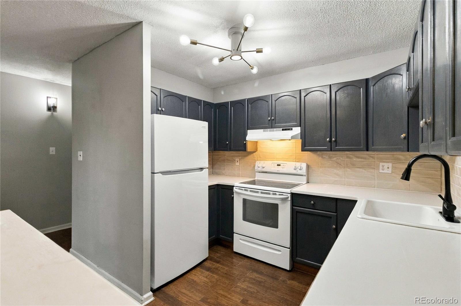 MLS Image #5 for 6930 e girard avenue,denver, Colorado