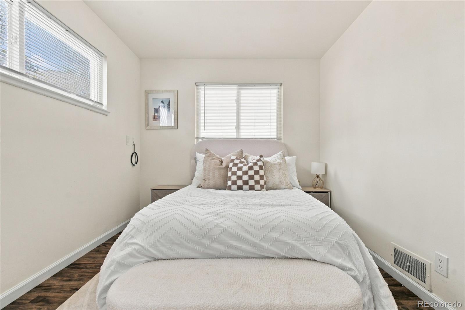 MLS Image #16 for 10607  lowry place,aurora, Colorado