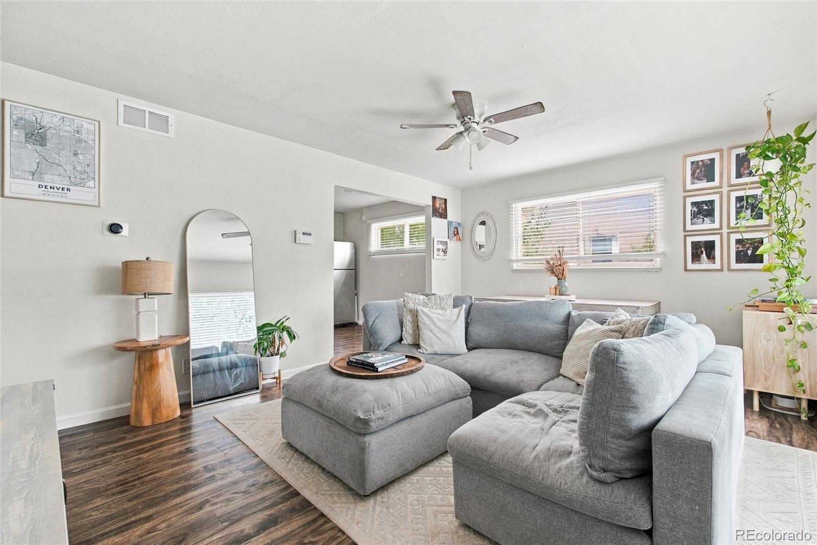 MLS Image #3 for 10607  lowry place,aurora, Colorado