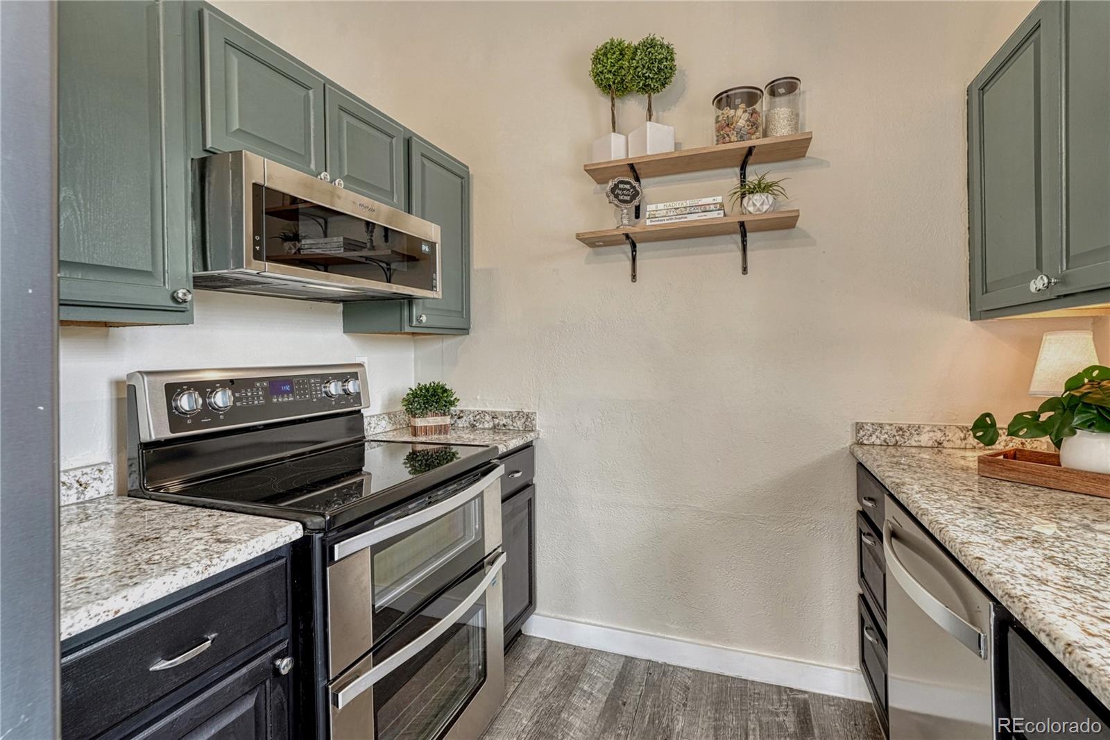 MLS Image #12 for 1050 s waco way,aurora, Colorado