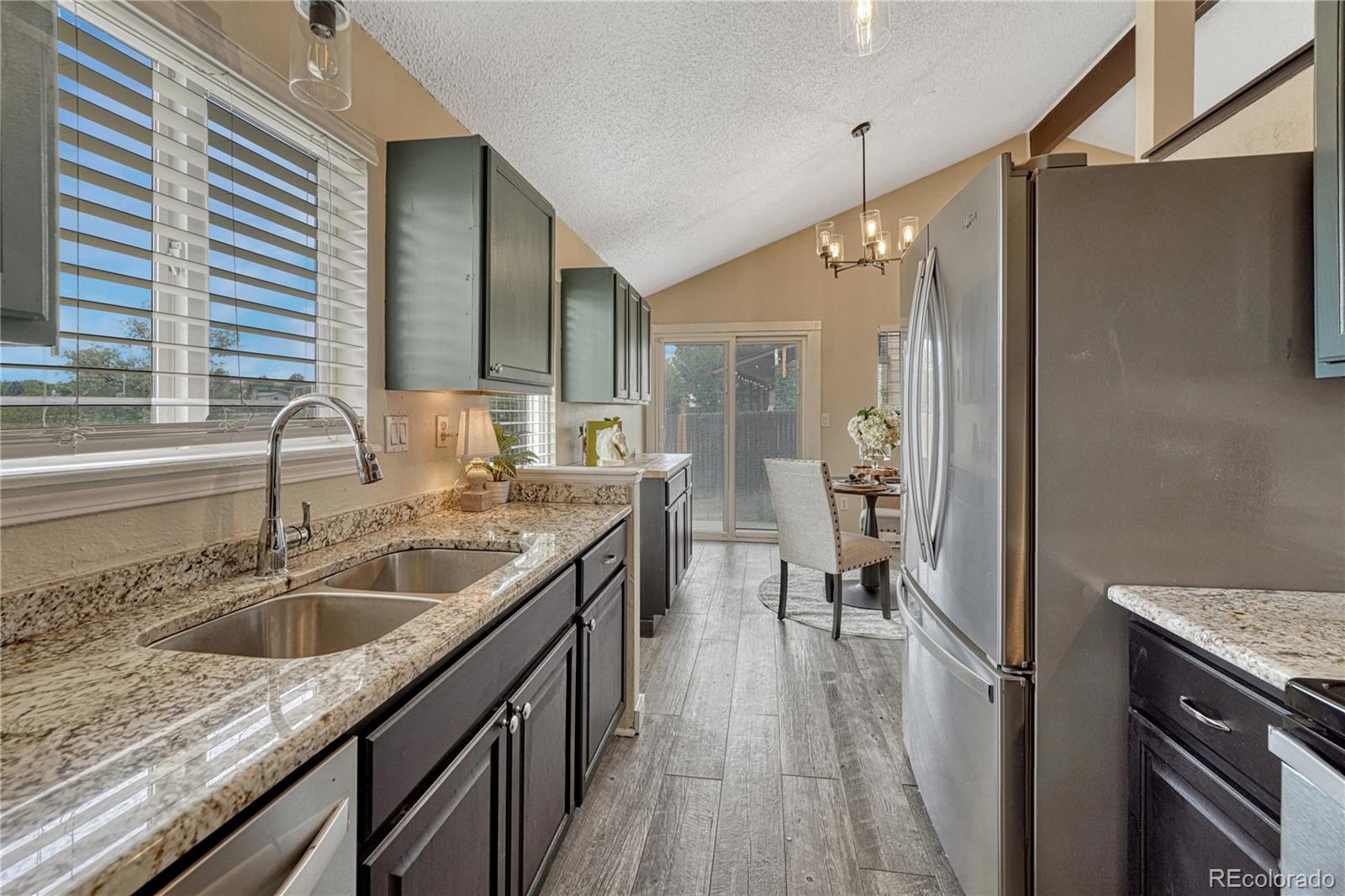 MLS Image #14 for 1050 s waco way,aurora, Colorado