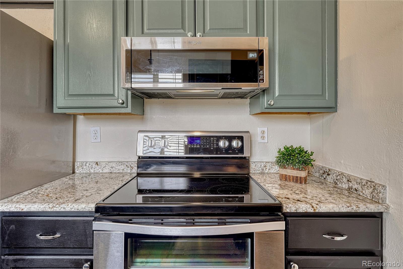 MLS Image #15 for 1050 s waco way,aurora, Colorado