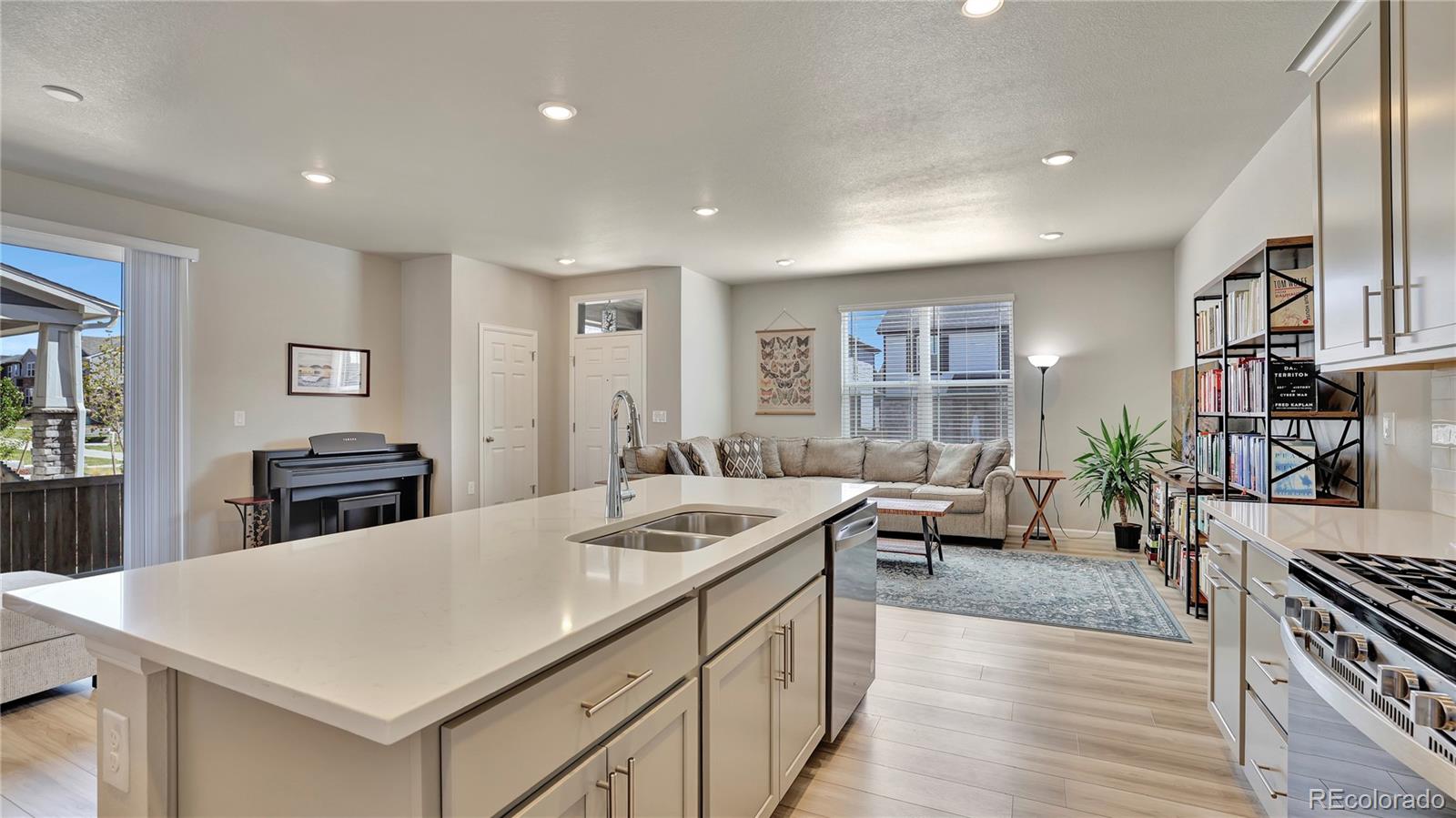 MLS Image #4 for 760 n shawnee street,aurora, Colorado