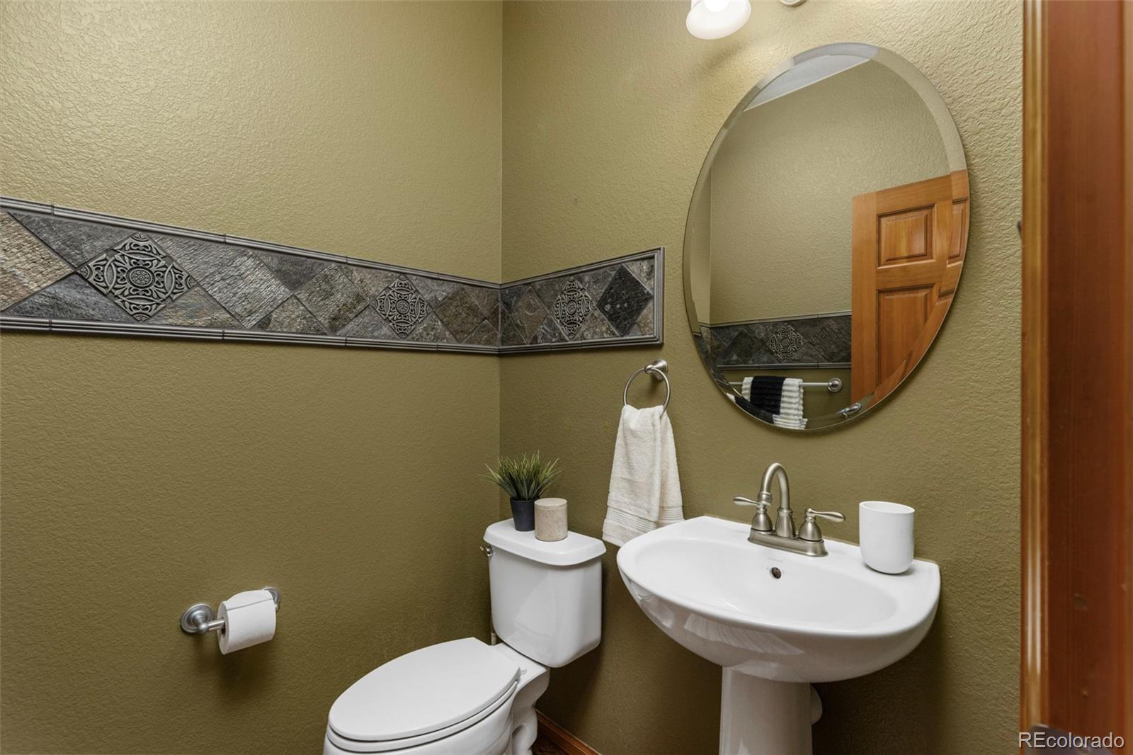 MLS Image #18 for 5344 s haleyville street,aurora, Colorado