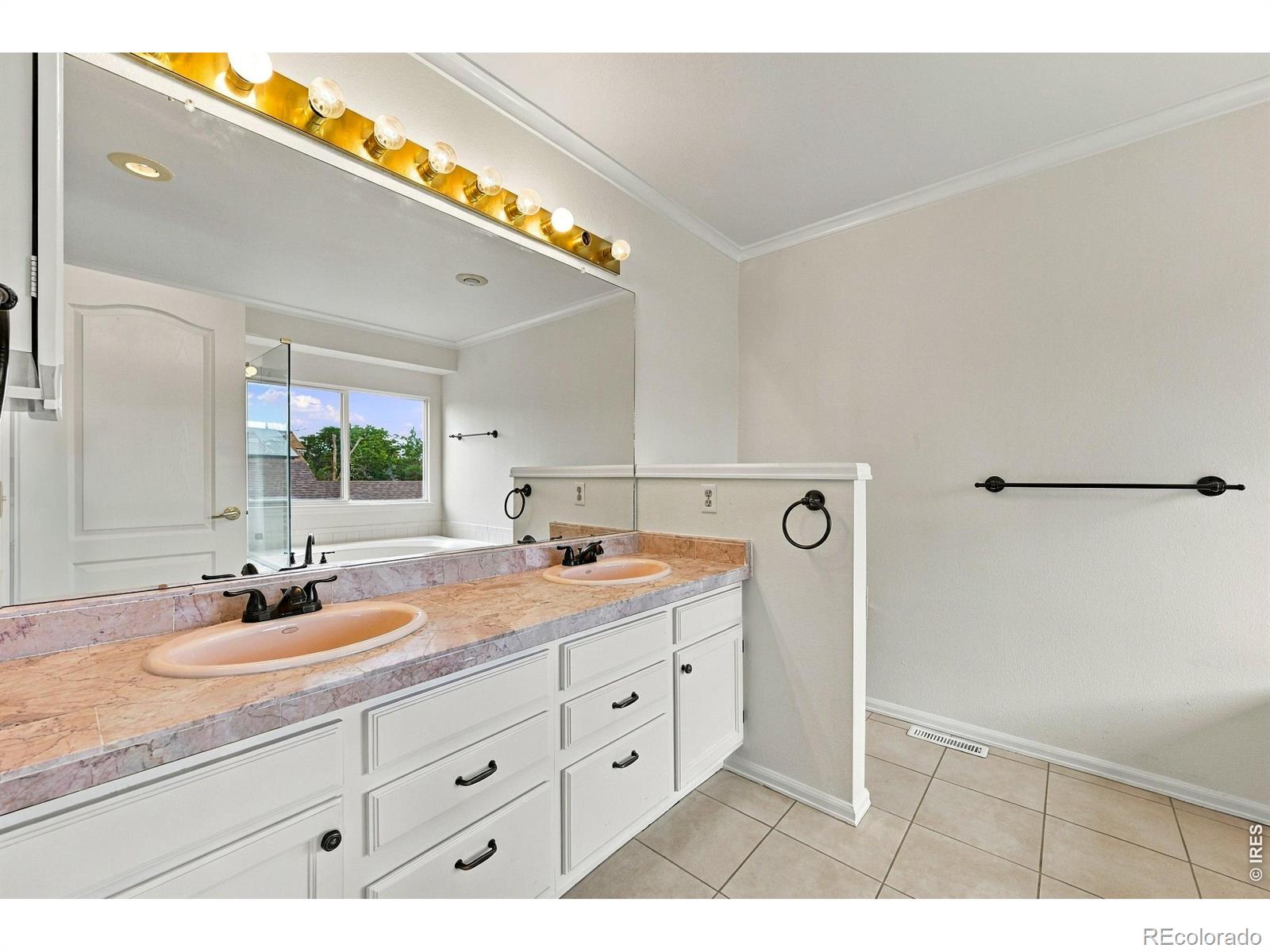MLS Image #17 for 915 w chestnut circle,louisville, Colorado