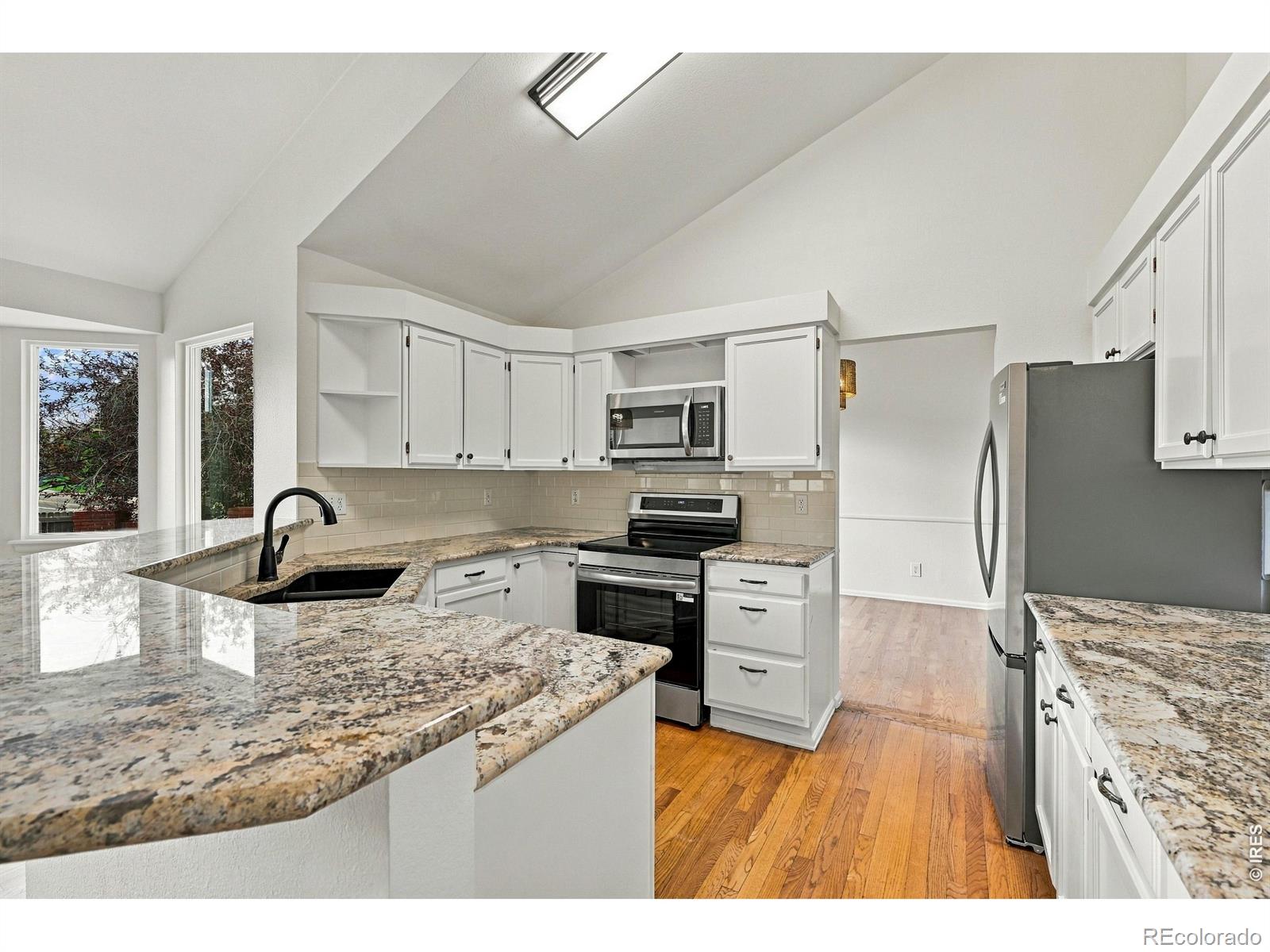 MLS Image #5 for 915 w chestnut circle,louisville, Colorado