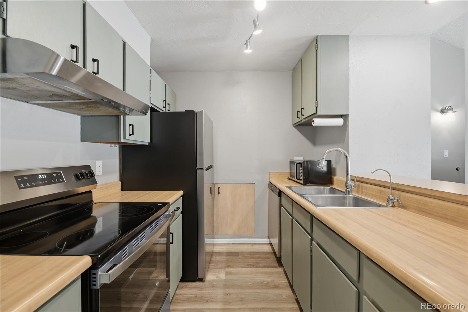 MLS Image #13 for 6565 e arizona avenue,denver, Colorado