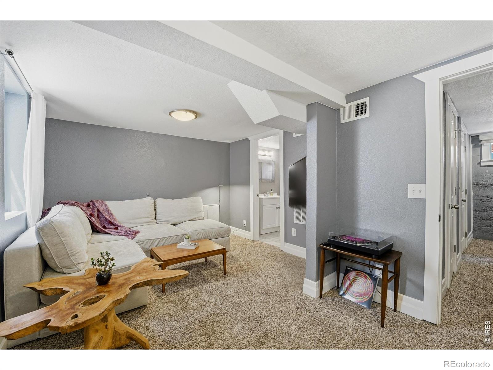 MLS Image #17 for 1866 s lincoln street,denver, Colorado