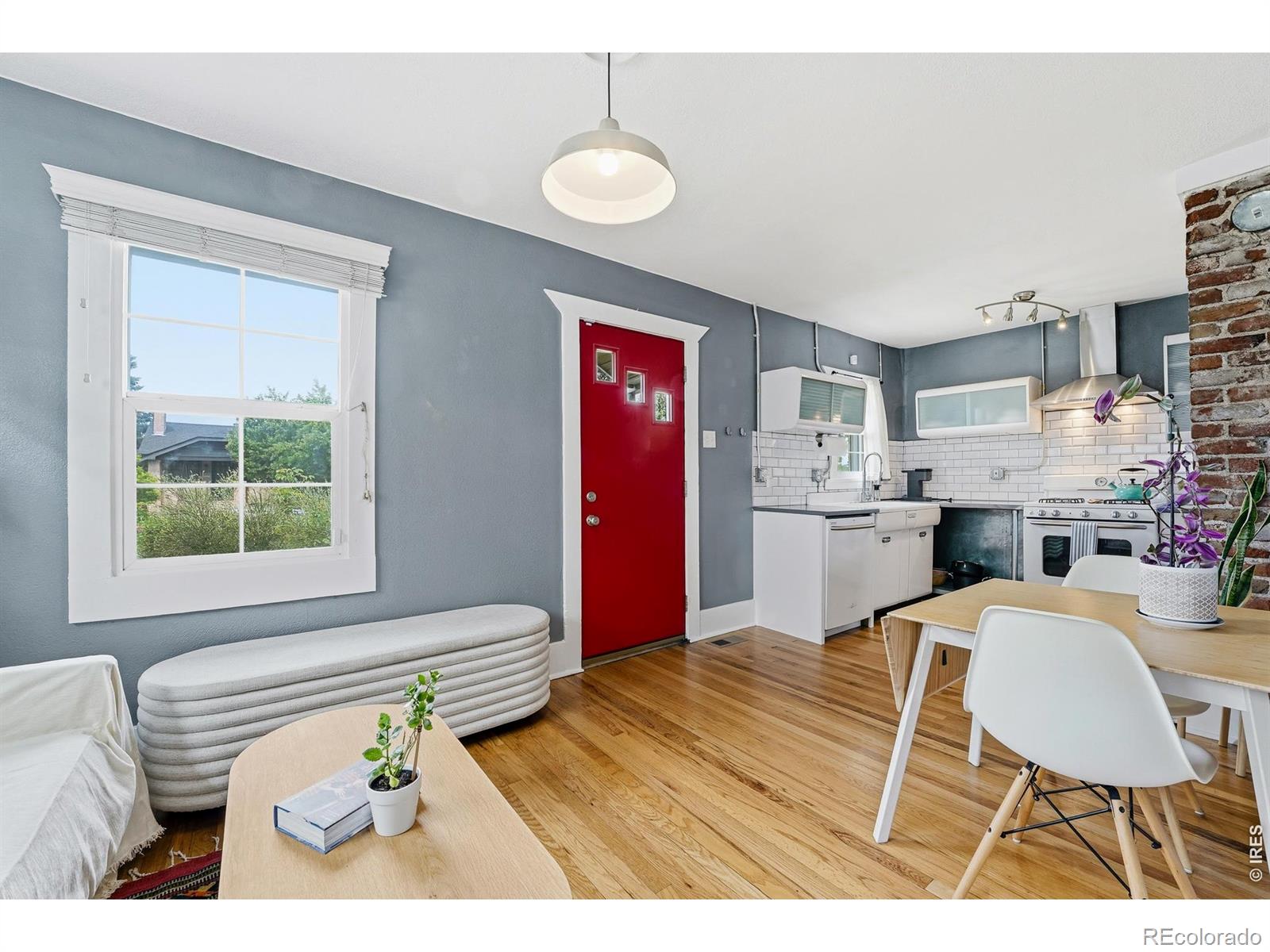 MLS Image #2 for 1866 s lincoln street,denver, Colorado