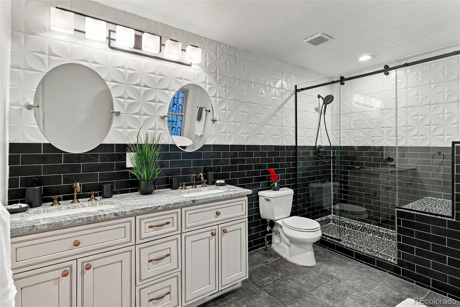 MLS Image #22 for 2130 n gilpin street,denver, Colorado