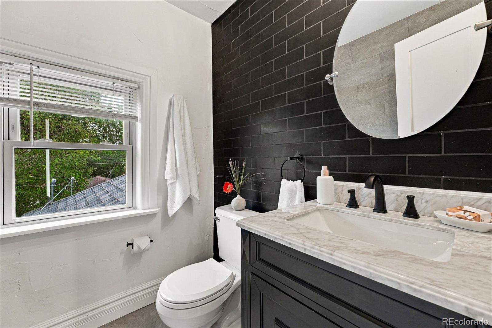 MLS Image #24 for 2130 n gilpin street,denver, Colorado