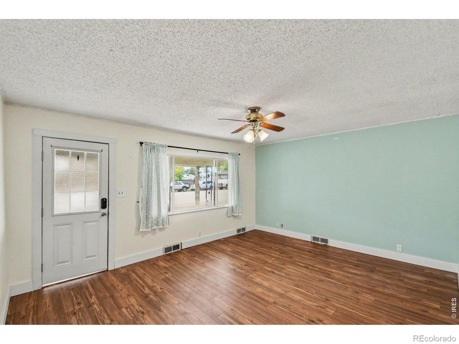 MLS Image #3 for 81  church court,la salle, Colorado